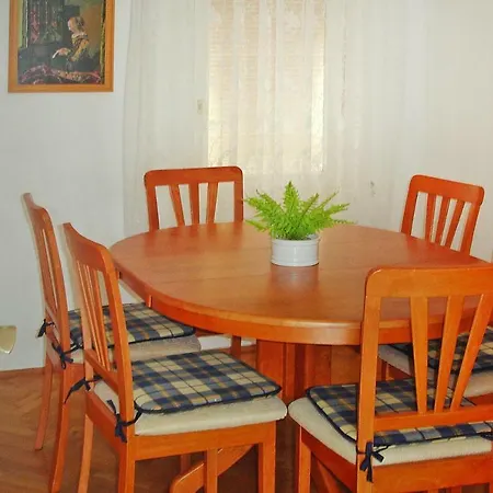 Biserka Ckv06124 Dya * Novi Vinodolski